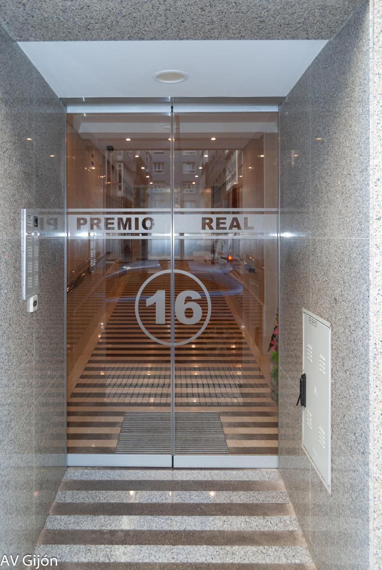 Av Premio Real 16 Apartment Gijon Exterior photo